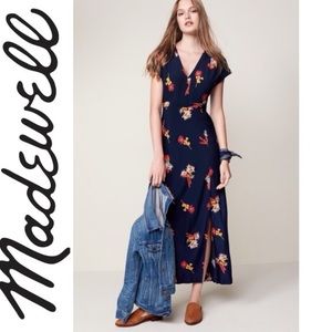 Madewell maxi dress in cactus flower print. SZ 8. Navy